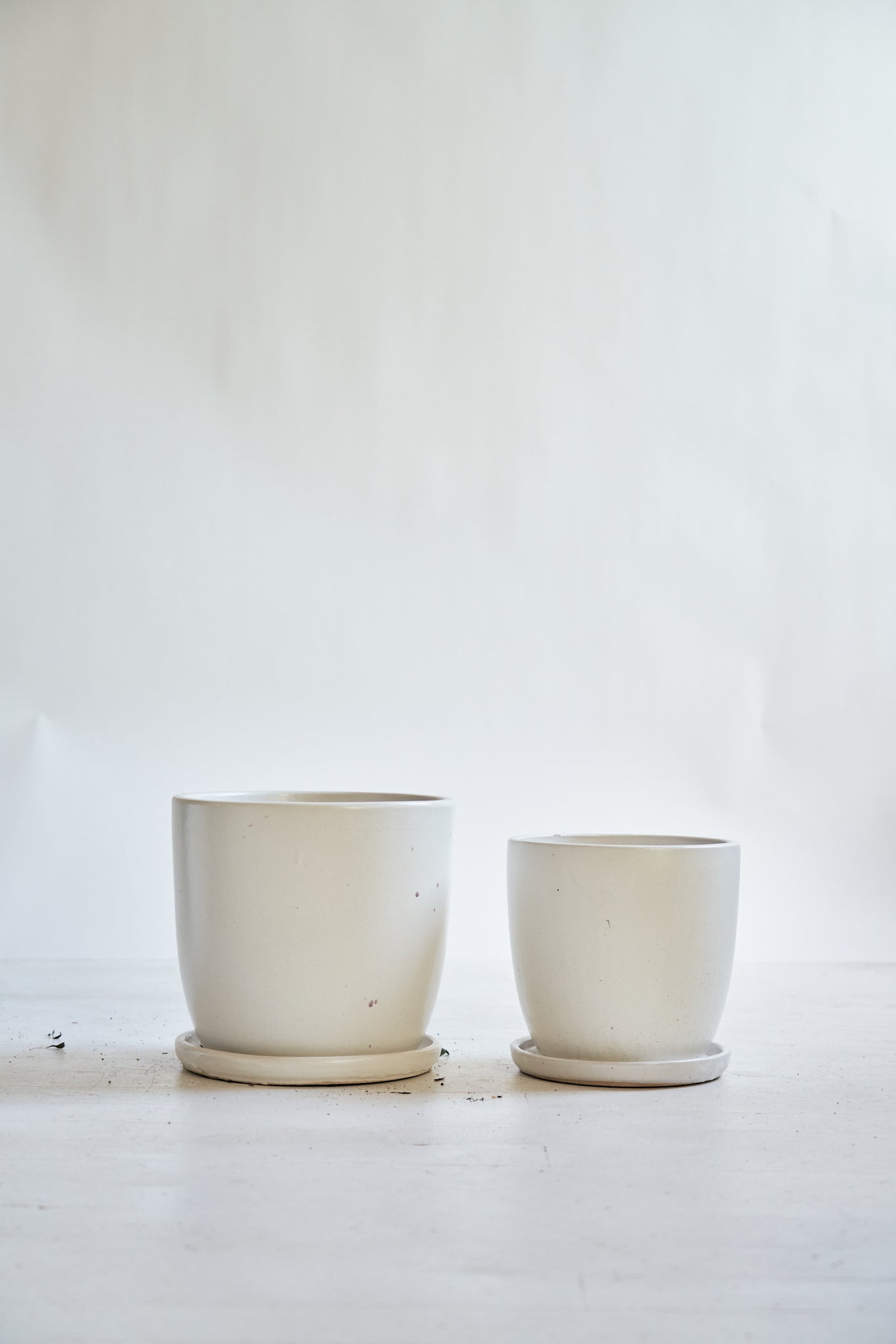 White Ceramic Pot with Saucer